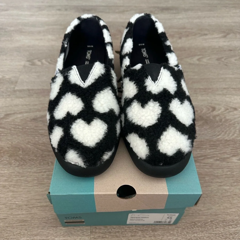 TOMS Alpargata Mallow Black Hearts Faux Shearling Slip-On Size 9.5 - Picture 3 of 12